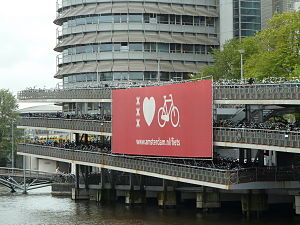 Amsterdam_Fahrradparkhaus_Hauptbahnhof
